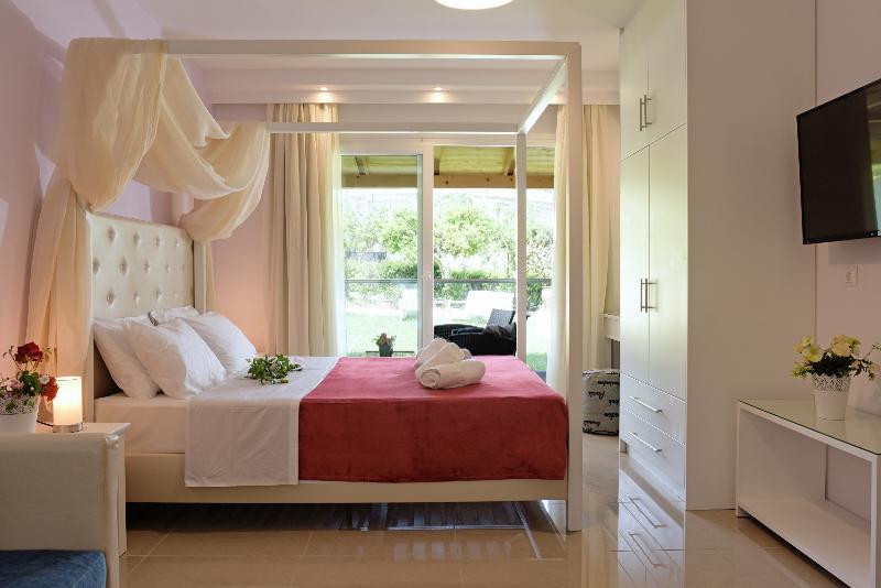 Palapart Gikas Suites And Studios Gouvia Dış mekan fotoğraf